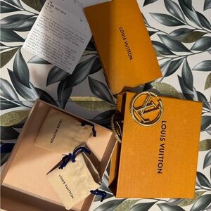 Louis Vuitton Louise Pearls Earrings